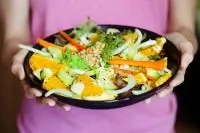 Салат из апельсина и авокадо