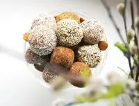 Миндальные шарики с финиками и имбирем