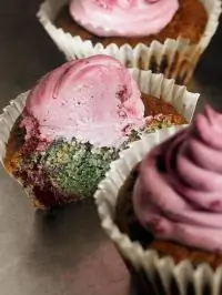 Черничные капкейки