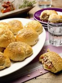 Итальянские булочки с сыром и томатами