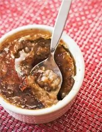 Кофейный пудинг из тапиоки с карамельной корочкой