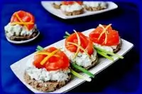Канапе с семгой и сырным кремом