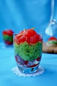 Форель с авокадо и грейпфрутом