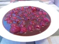 Вишня в шоколадном соусе