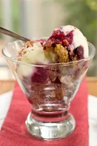 Мороженое  Вишневый чизкейк