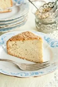 Пирог с оливковым маслом и кедровыми орехами