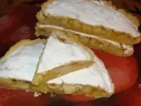 Пирог с яблоками, манго и папайей