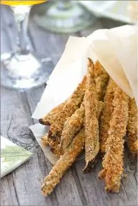 Запеченные баклажанные палочки