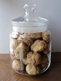 Чесночное печенье с соевым соусом