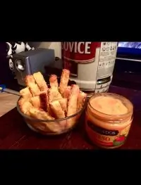 Пикантные сырные палочки