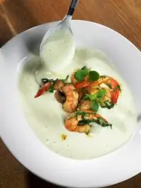 Суп из пастернака с креветками