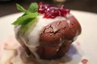 Шоколадные кексы с жидкой сахарной начинкой