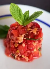 Клубника с фисташками