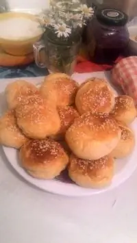 Булочки с колбасным сыром