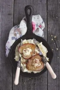 Груши с кремом из маскарпоне