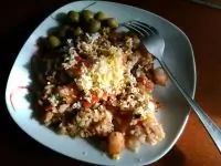 Жареный рис с креветками и сладким перцем