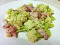 Цветная капуста с беконом