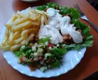 Шаверма на тарелке