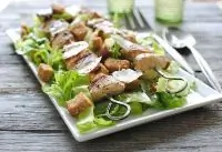 Салат «Цезарь» с курицей гриль