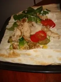 Салат «Цезарь» в лаваше