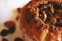 Запеченные яблоки с орехами, изюмом, медом и корицей