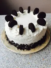 Шоколадный торт со сметанным кремом