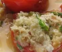 Помидоры с травами и пармезаном