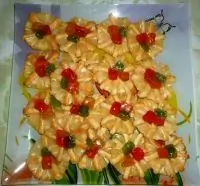 Запеченные ананасы в слоеном тесте