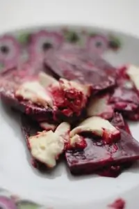 Свекольный гратен с сыром фета