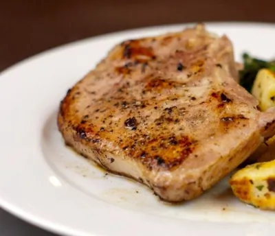 Сочные свиные отбивные