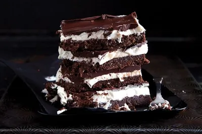 Холодный слоеный десерт