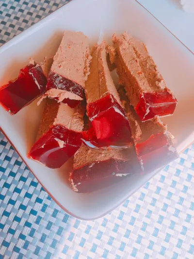 Пате из куриной печени с гранатовым желе