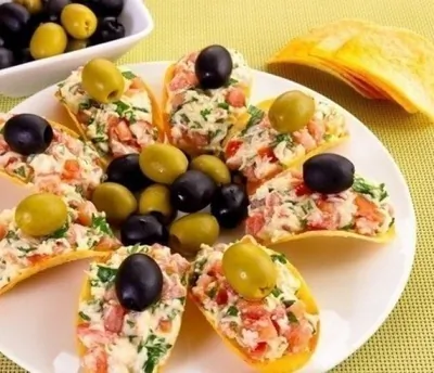 Сырная закуска на чипсах