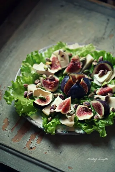 Салат из инжира и груш