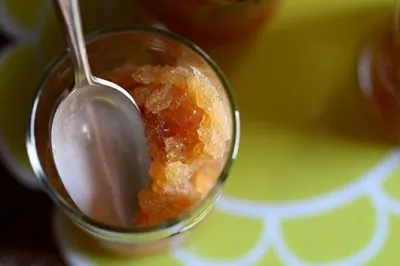 Пряная яблочная гранита с бурбоном