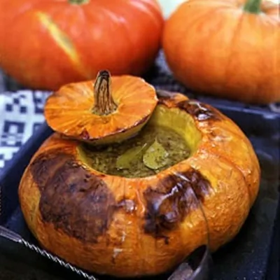 Тыквенный суп в тыкве