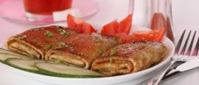 Блинные конвертики с курицей