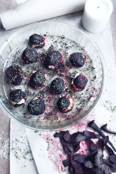 Сэндвичи из свеклы и адыгейского сыра