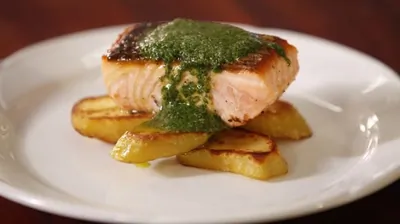 Лосось с мятной сальсой