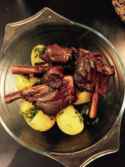 Баранина в красном вине