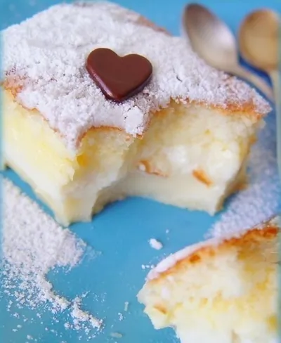 Нежные пирожные в сахарной пудре