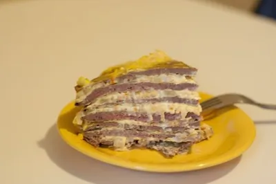 Печеночный торт с овощами