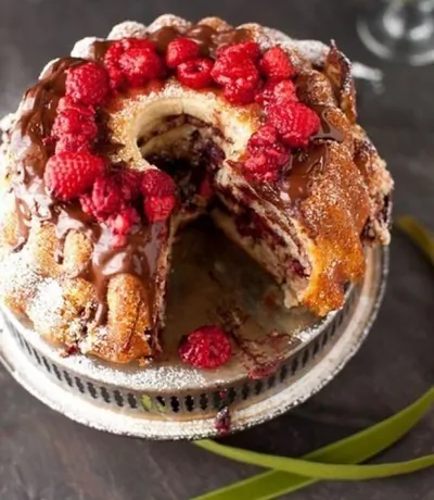 Малиново-шоколадный кекс