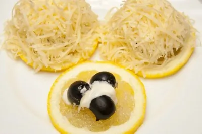 Лимонные ломтики с сыром