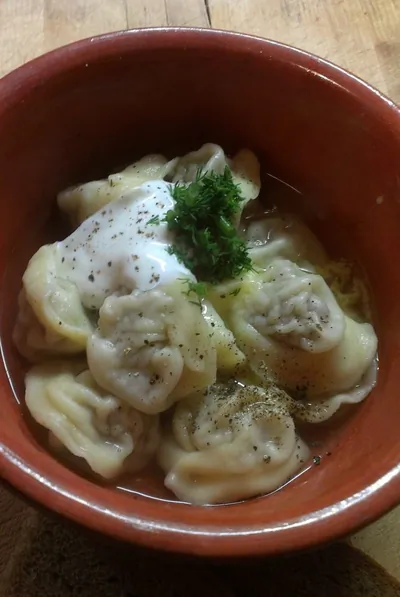 Пельмени из говядины и свинины с зеленью