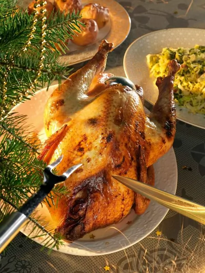 Индейка с яблоками и сладким шукрутом из савойской капусты