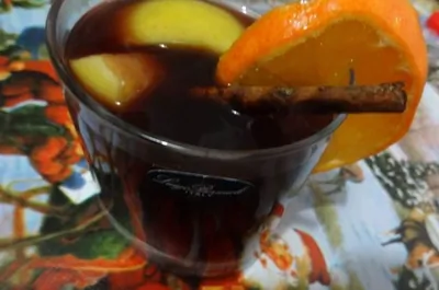 Яблочный сидр с красным вином и корицей