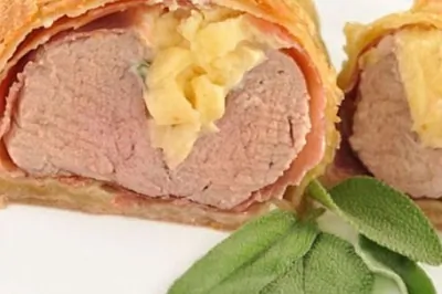 Свинина, запеченная в тесте, с соусом на основе сидра и бренди