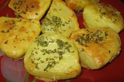 Картошка под майонезом с прованскими травами, запеченная в микроволновке