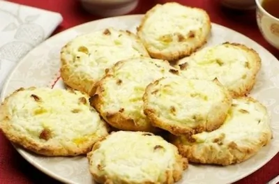 Ватрушки с творогом из песочного теста